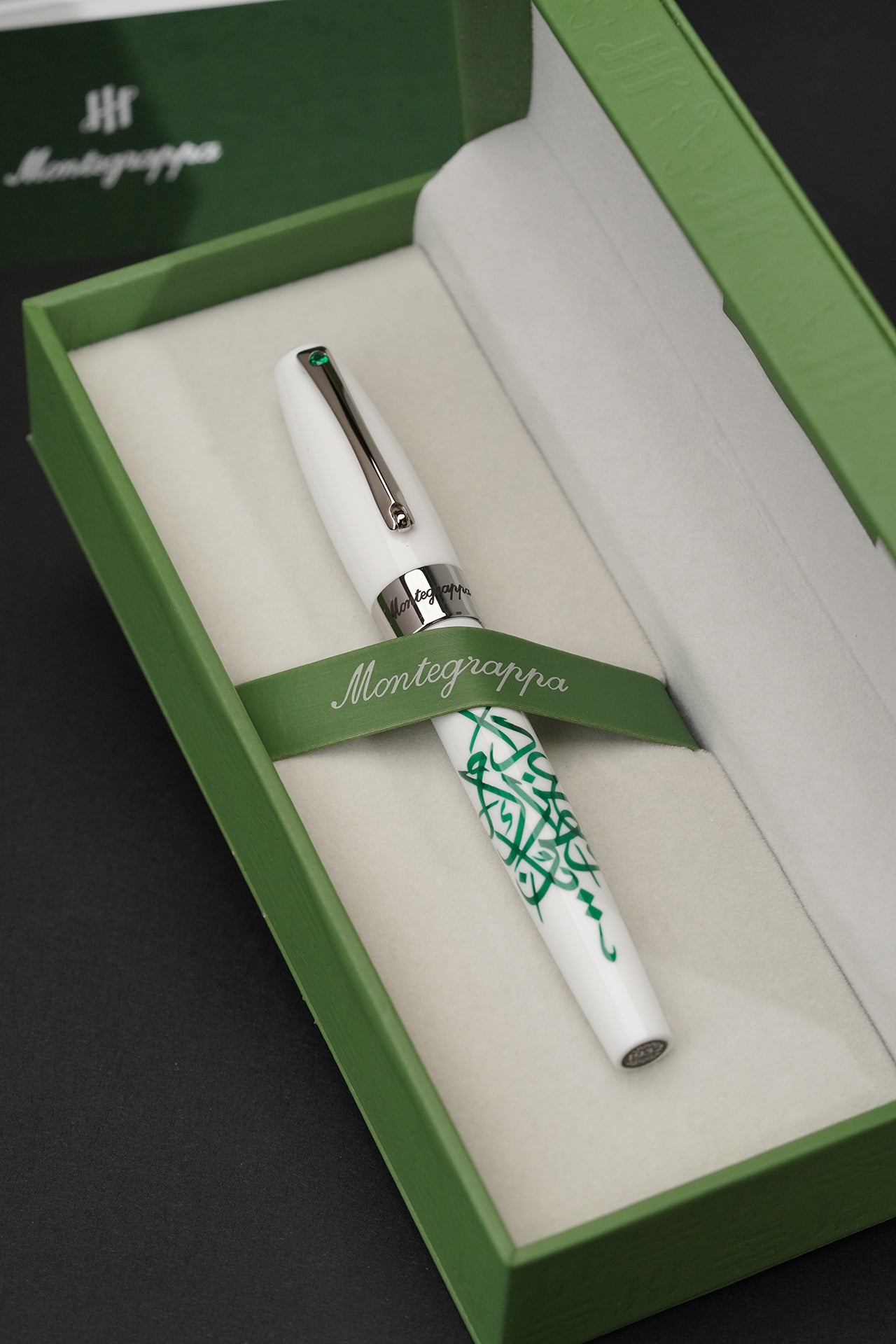 Montegrappa Fortuna Vision 2030 RB White