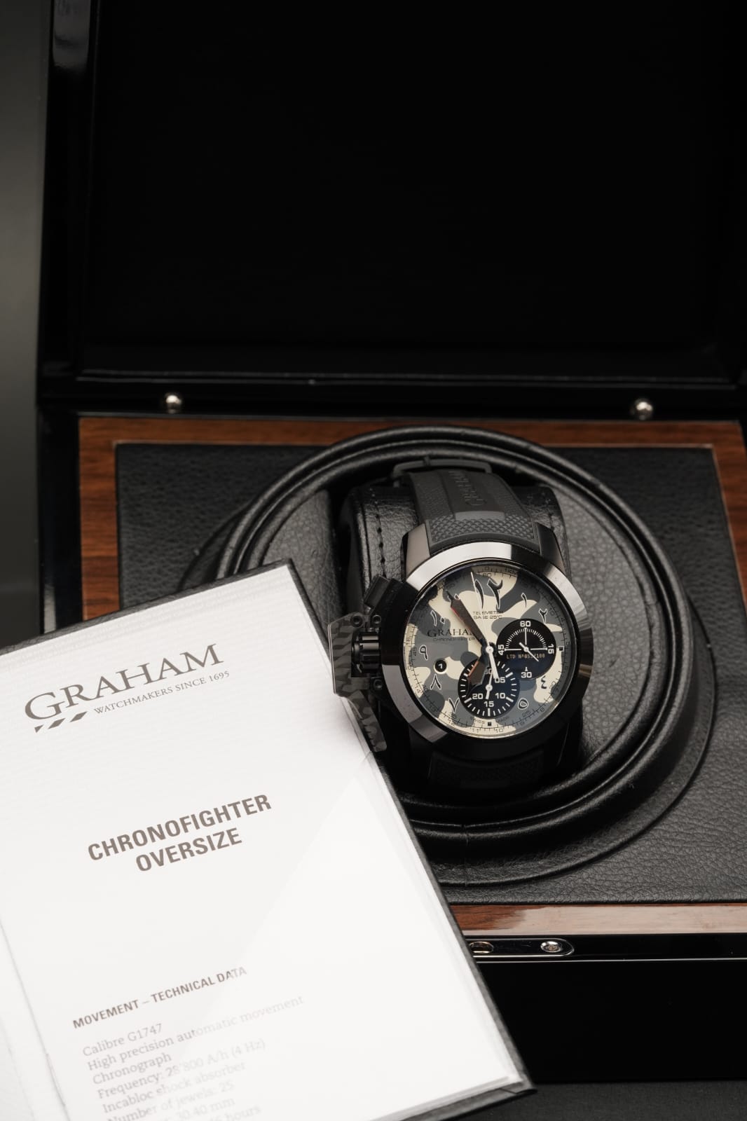 Graham ACCAU.S02A.K97N - Chronofighter Camouflage Black Arrow Limited 100 pcs.