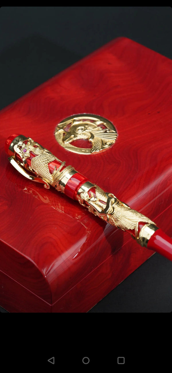 Montegrappa Eternal Bird Gold pen